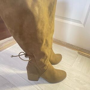 Journee Leeda olive green knee high boots size 8